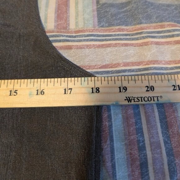 Additions by Chico s Cardigan and Tank Top 3 4 Sleeve in a shiny Hunter Green - Picture 4 of 6